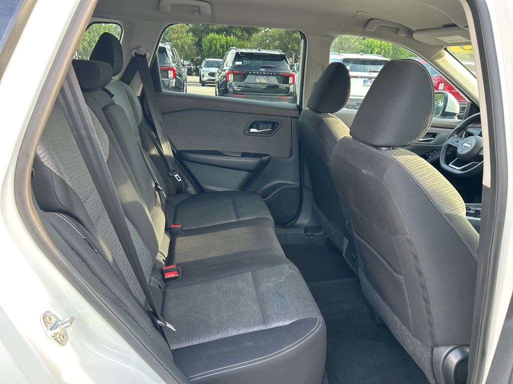 2023 Nissan Rogue SV photo 37