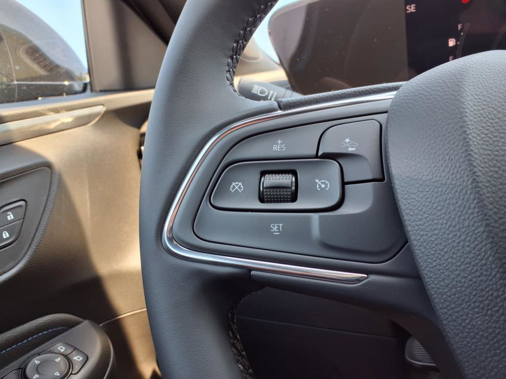 2025 Buick Envista ST photo 8