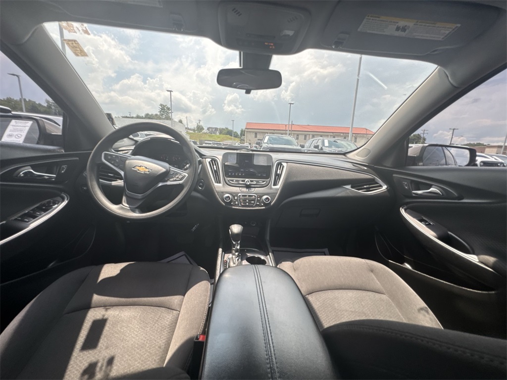 2022 Chevrolet Malibu 1LT photo 10