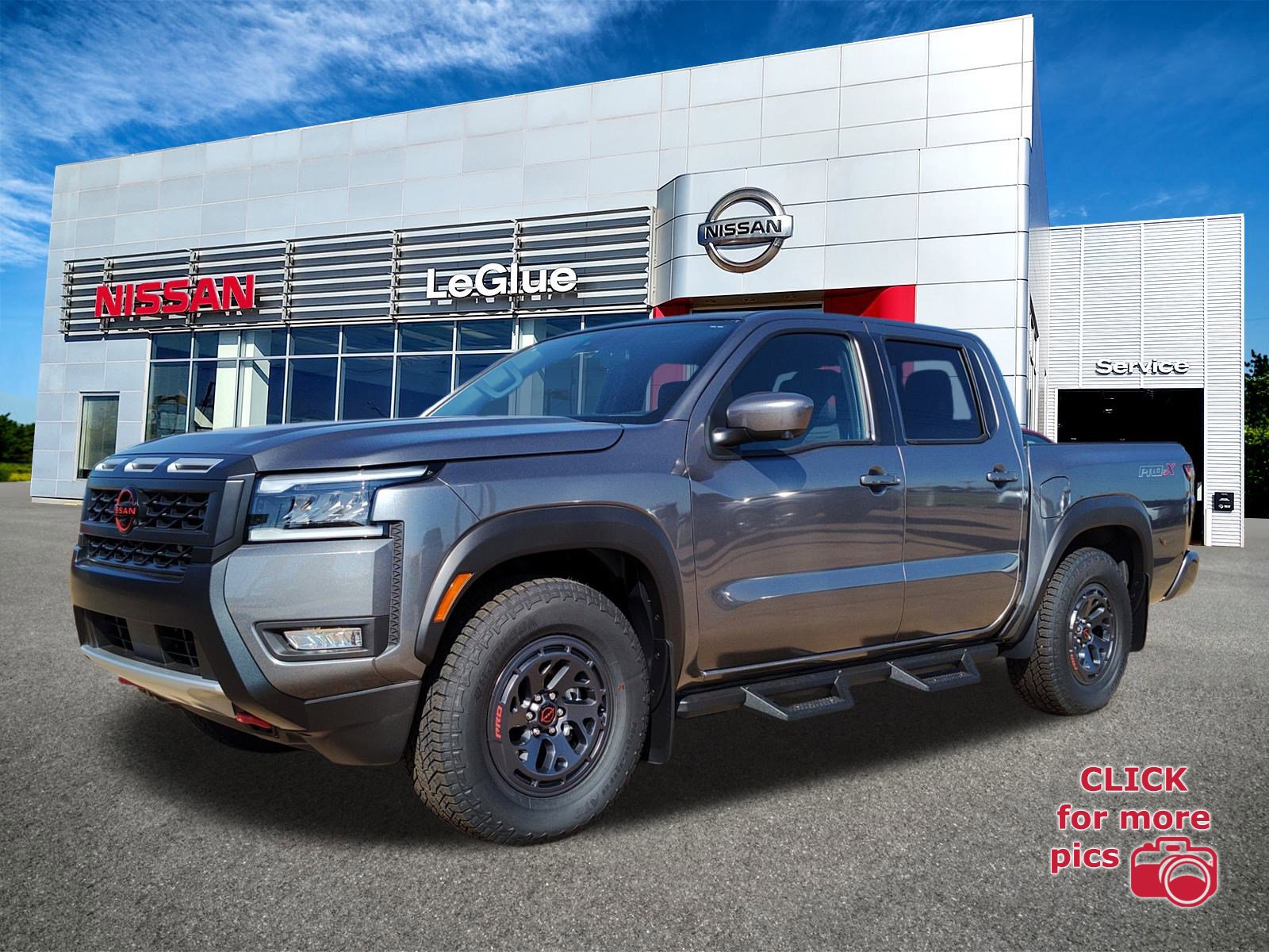 2026 Nissan Frontier PRO-X's photo