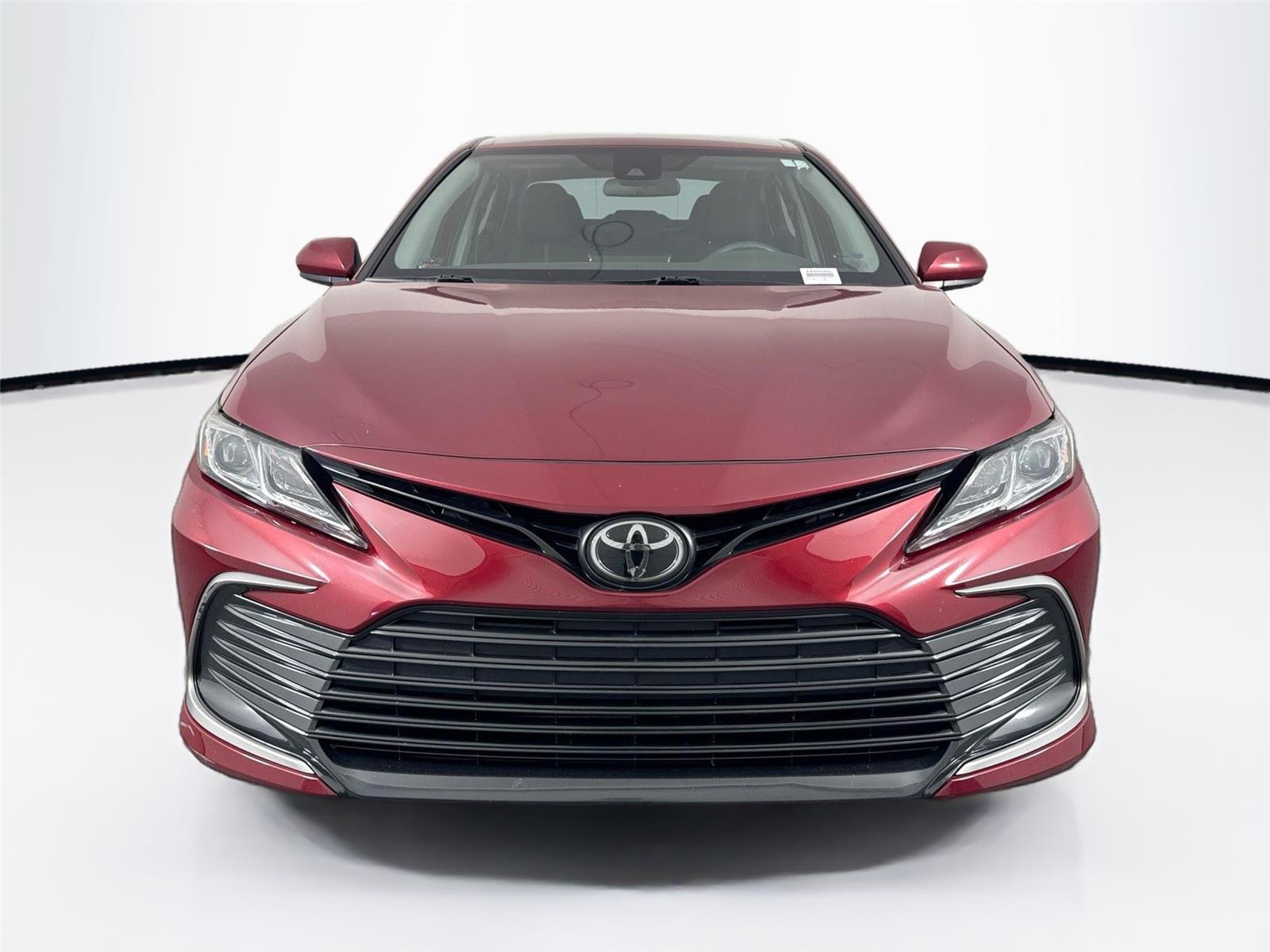 2022 Toyota Camry LE photo 3