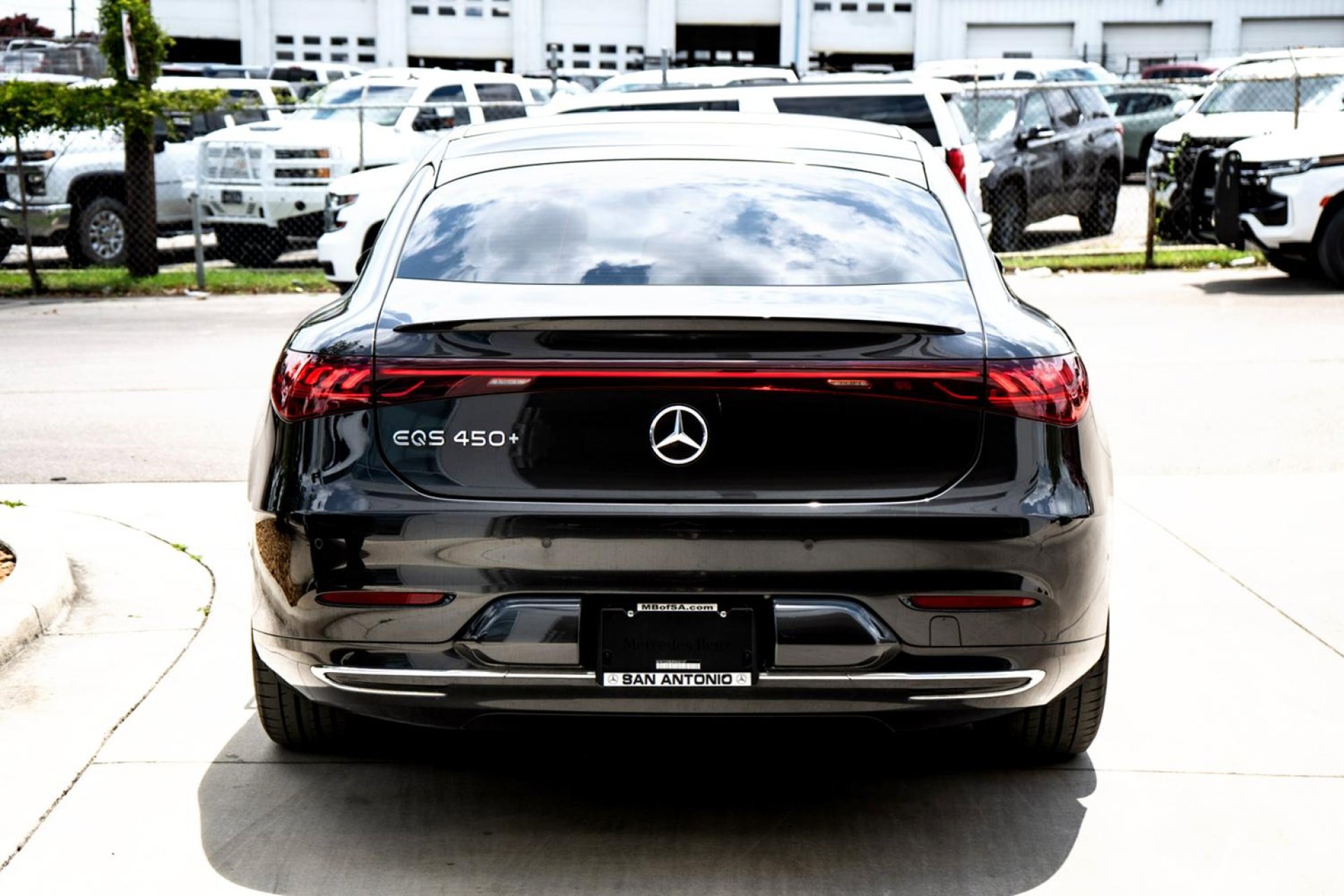 2023 Mercedes Benz EQS-Class Sedan photo 3