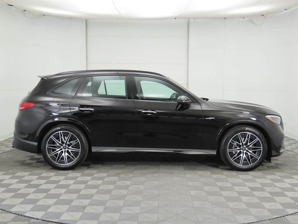 2025 Mercedes Benz GLC 43 AMG 4MATIC photo 3