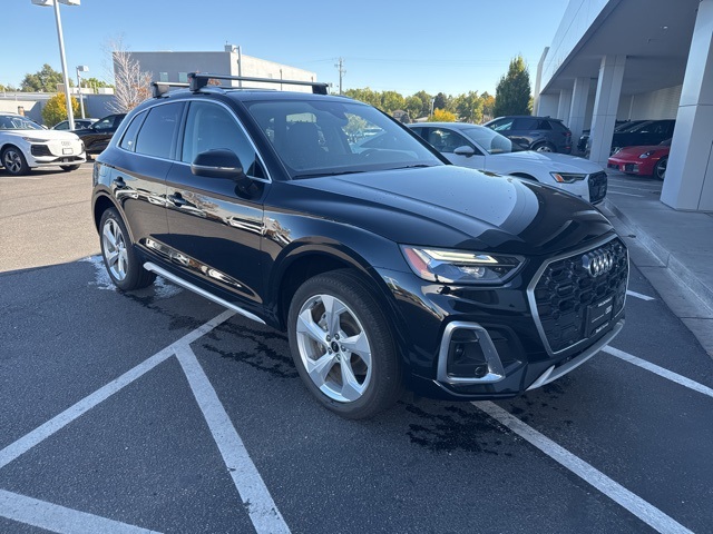 2025 Audi Q5 45 S line Premium Plus photo 3