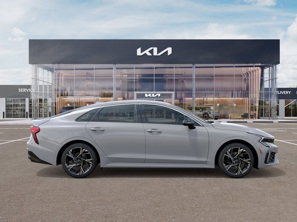2026 Kia K5 GT-Line photo 6