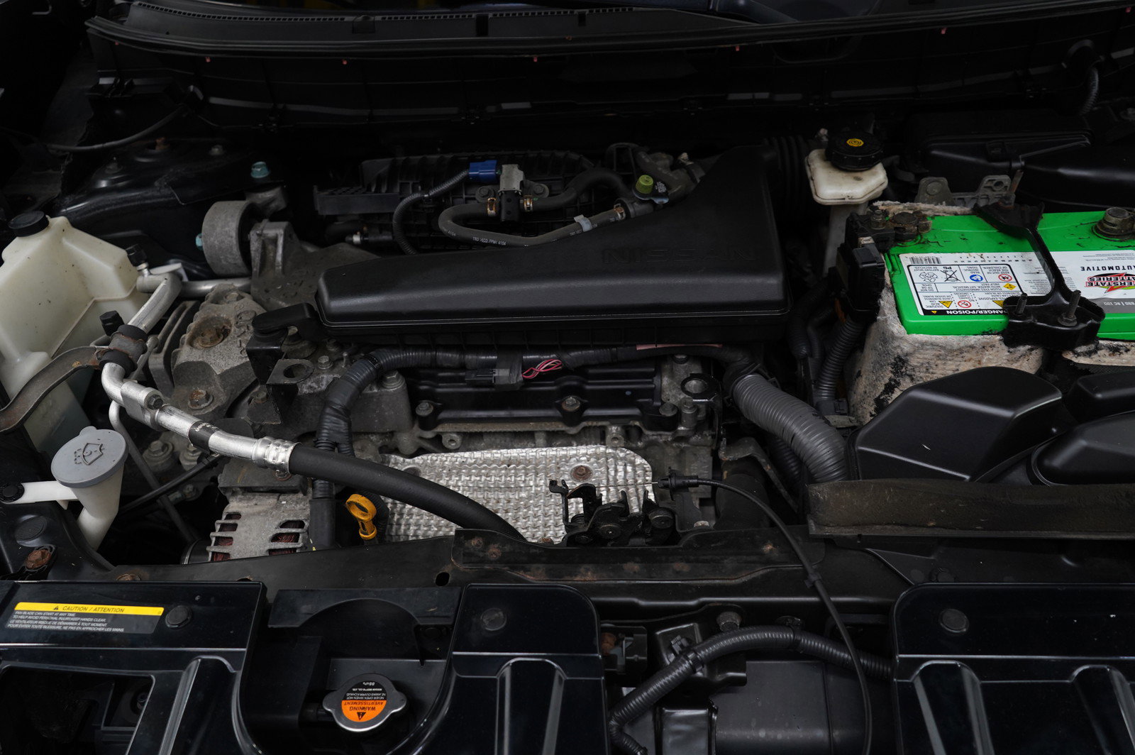 2014 Nissan Rogue SV photo 25