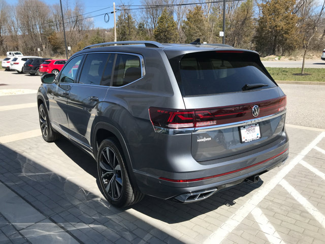 2025 Volkswagen Atlas SE Premium R-Line photo 2