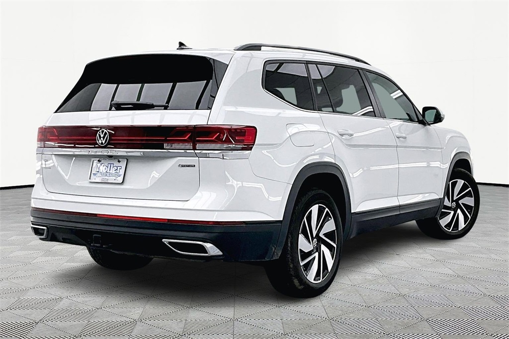 Used 2025 Volkswagen Atlas SE w/Tech with VIN 1V2HR2CA9SC556817 for sale in Kansas City