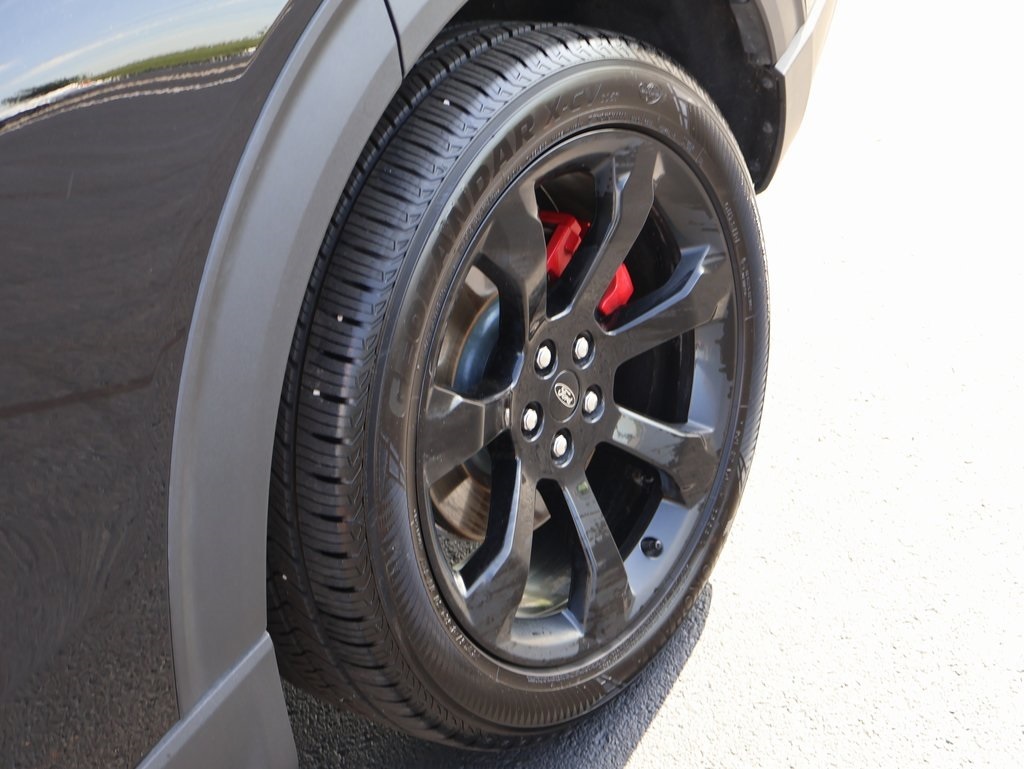 2021 Ford Explorer ST photo 40