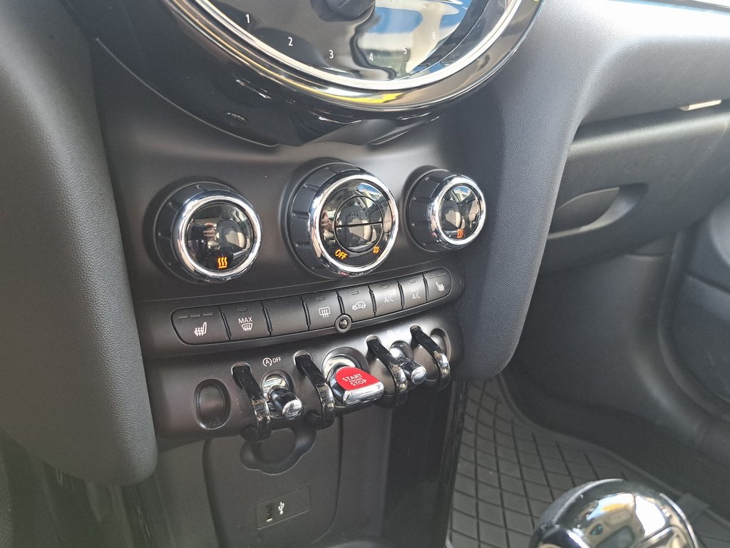 2023 Mini Cooper Signature photo 15