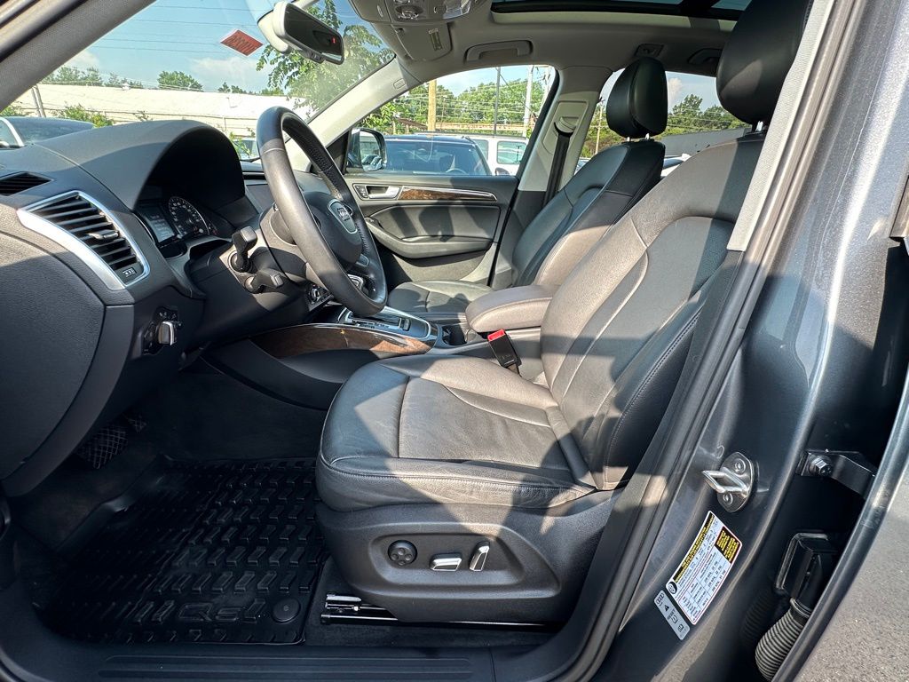 2013 Audi Q5 2.0T Premium Plus photo 17