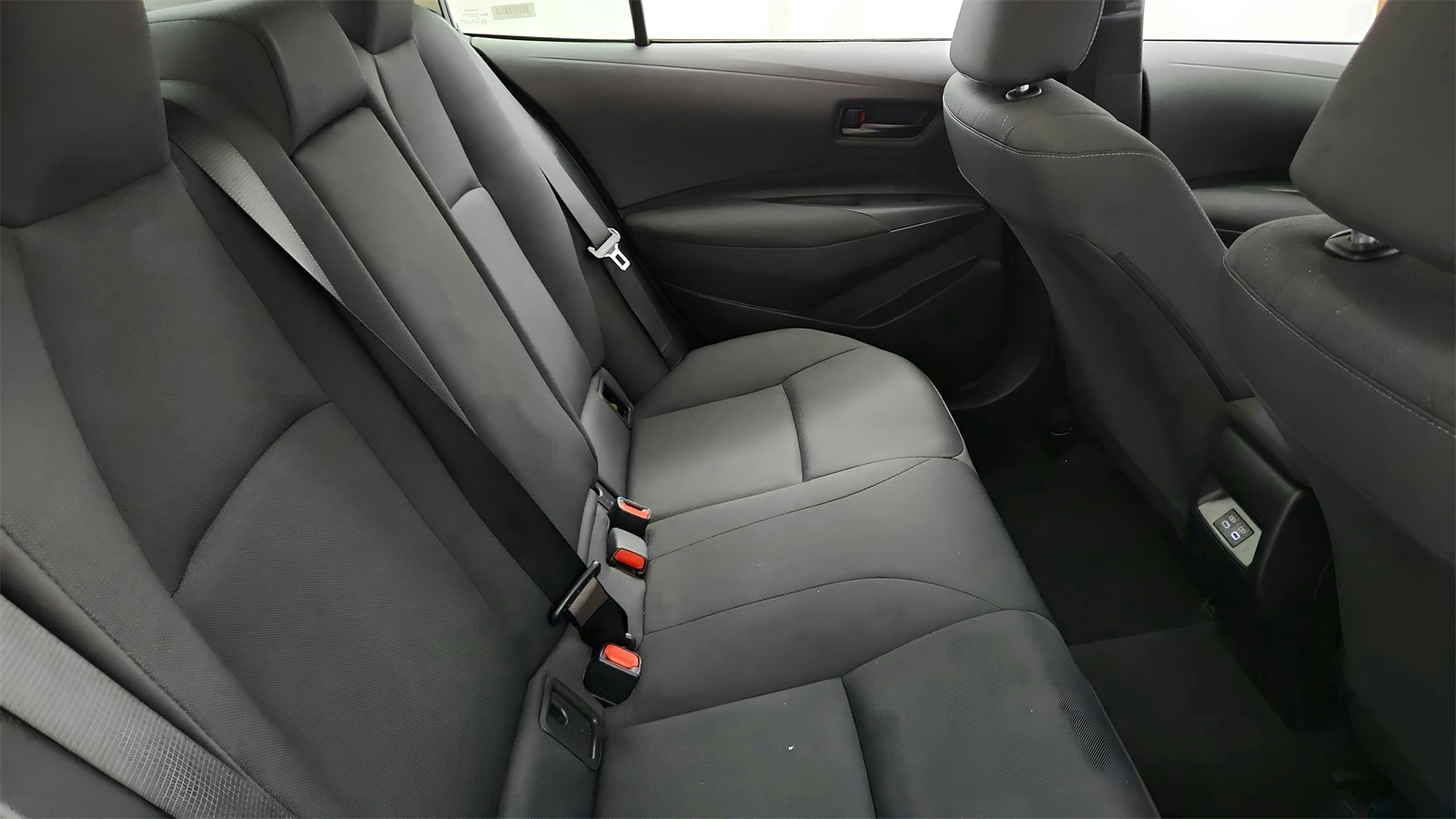 2024 Toyota Corolla LE photo 37