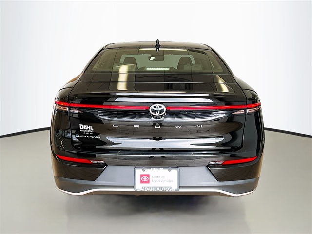 2024 Toyota Crown XLE photo 4