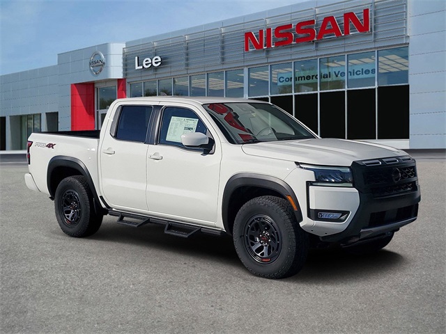2026 Nissan Frontier PRO-4X's photo