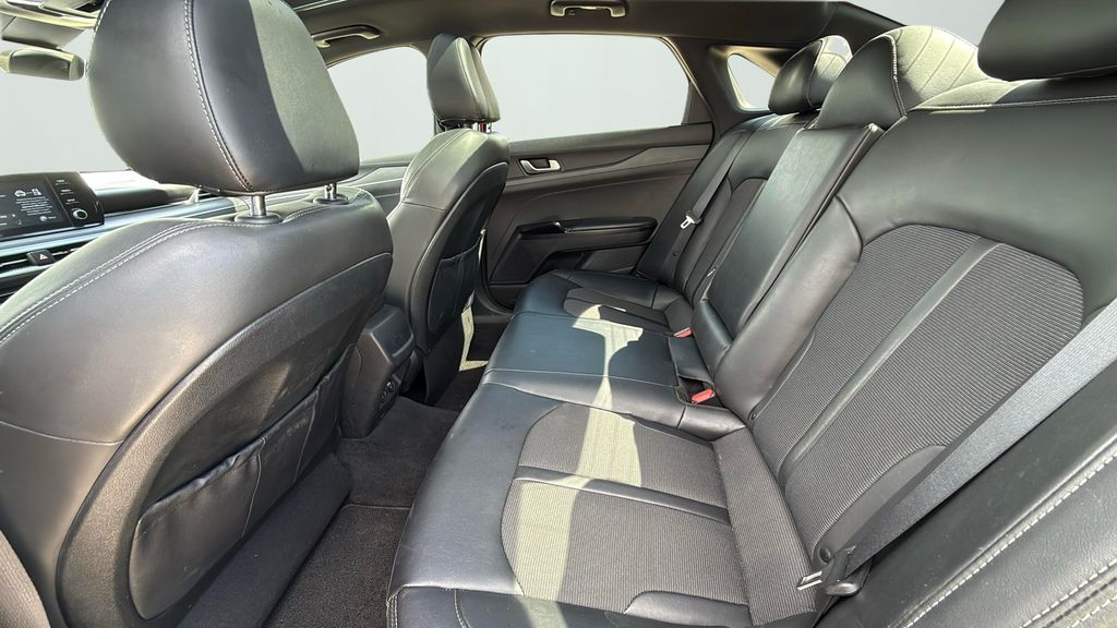 2021 Kia K5 GT-Line photo 16
