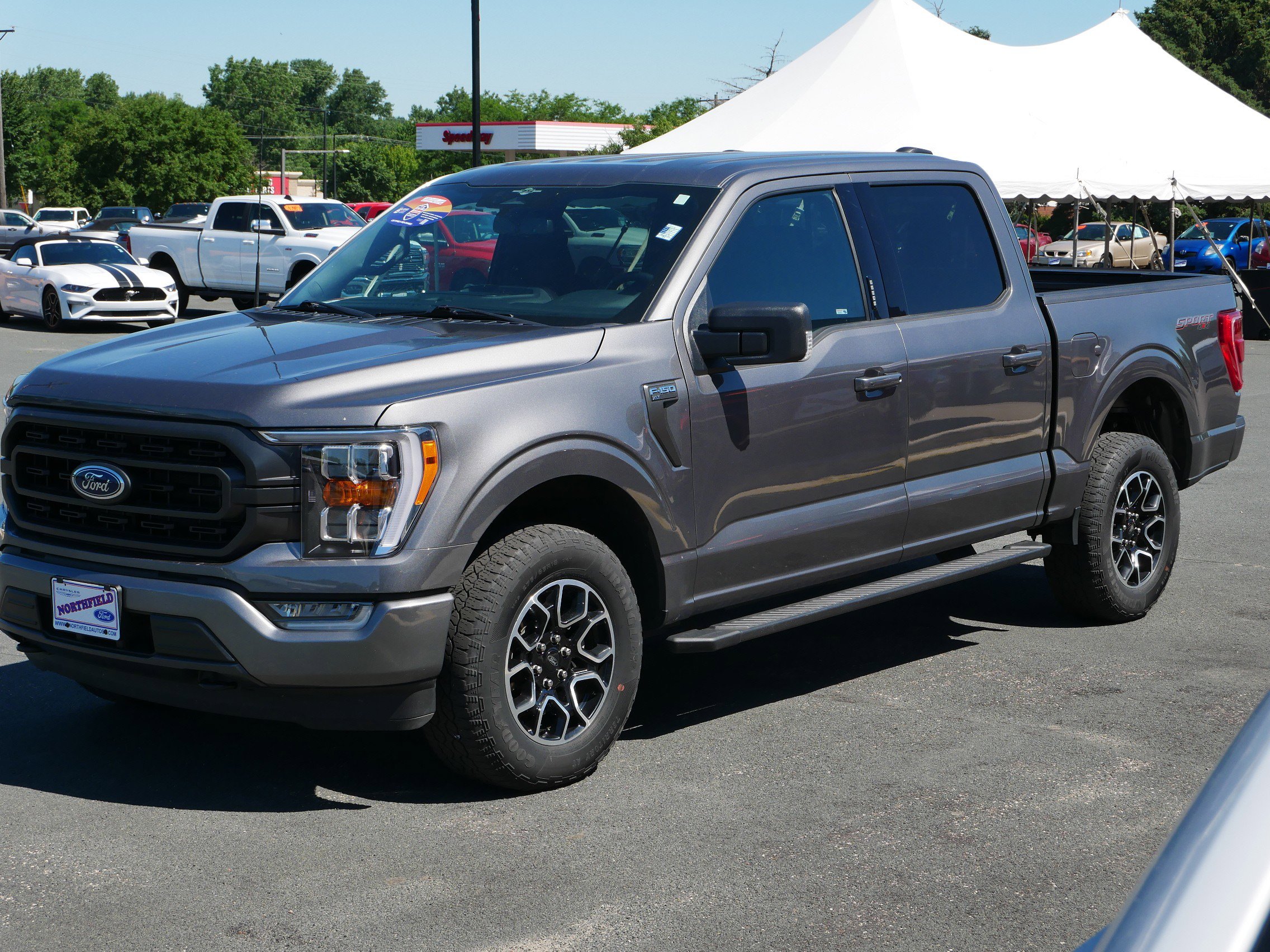 2023 Ford F-150 XLT photo 4