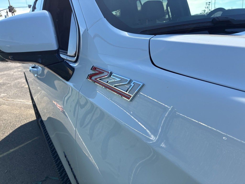 2024 Chevrolet Tahoe Z71 photo 2