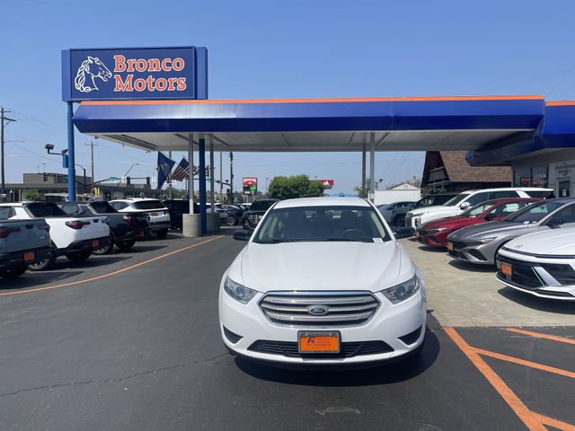 2014 Ford Taurus SE photo 3