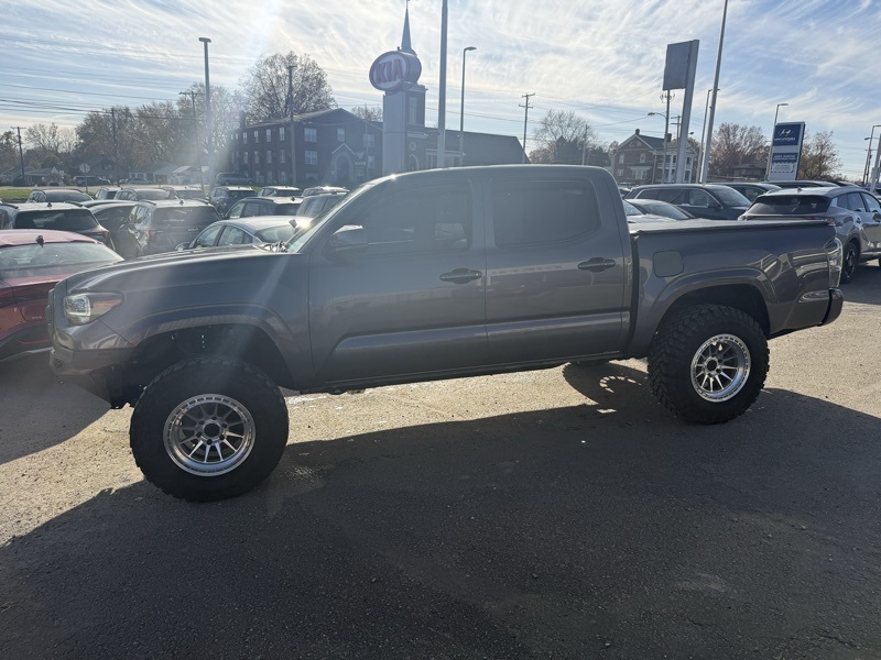 2018 Toyota Tacoma SR photo 4