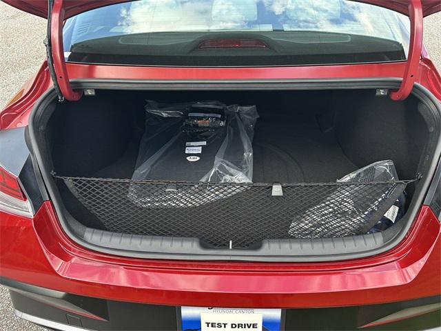 2025 Hyundai Elantra Hybrid Limited photo 18