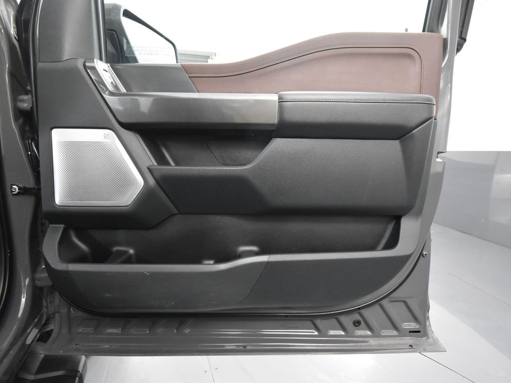 2021 Ford F-150 Lariat photo 33