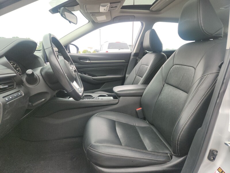 2023 Nissan Altima 2.5 SL photo 8
