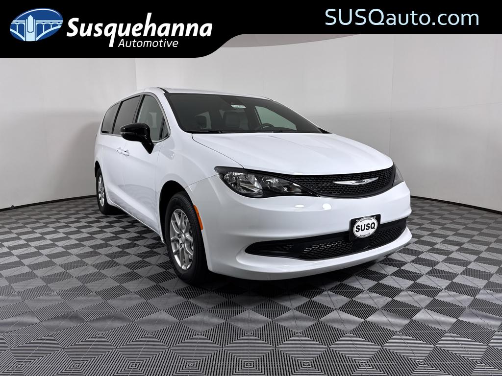 2026 Chrysler Voyager LX's photo