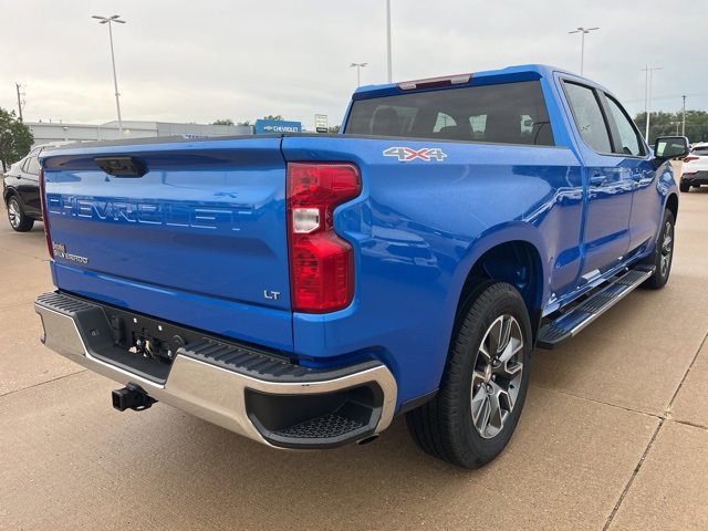 2025 Chevrolet Silverado 1500 LT photo 4