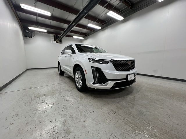 2024 Cadillac XT6 Luxury photo 2