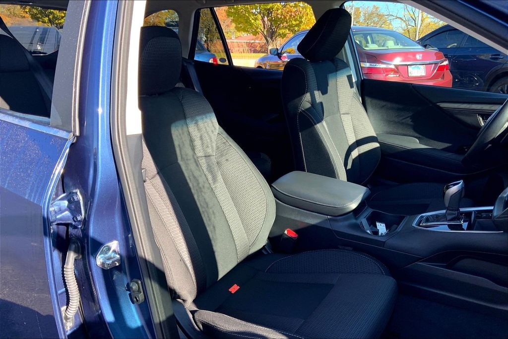 2022 Subaru Outback Premium photo 4