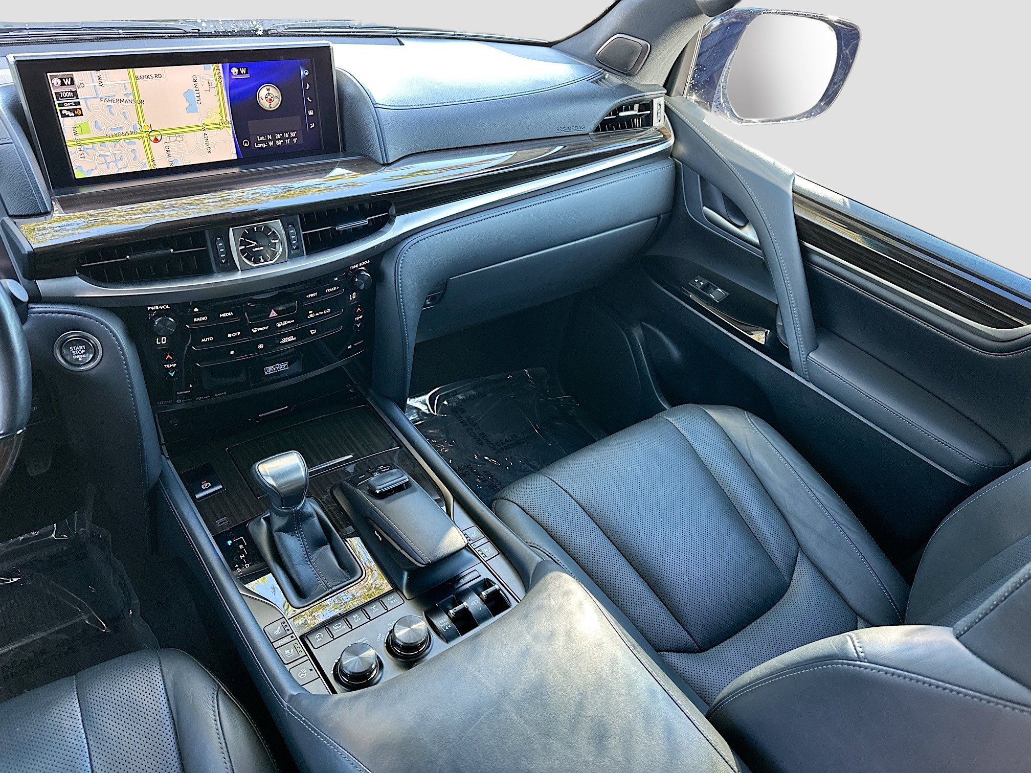2020 Lexus LX 570 photo 24
