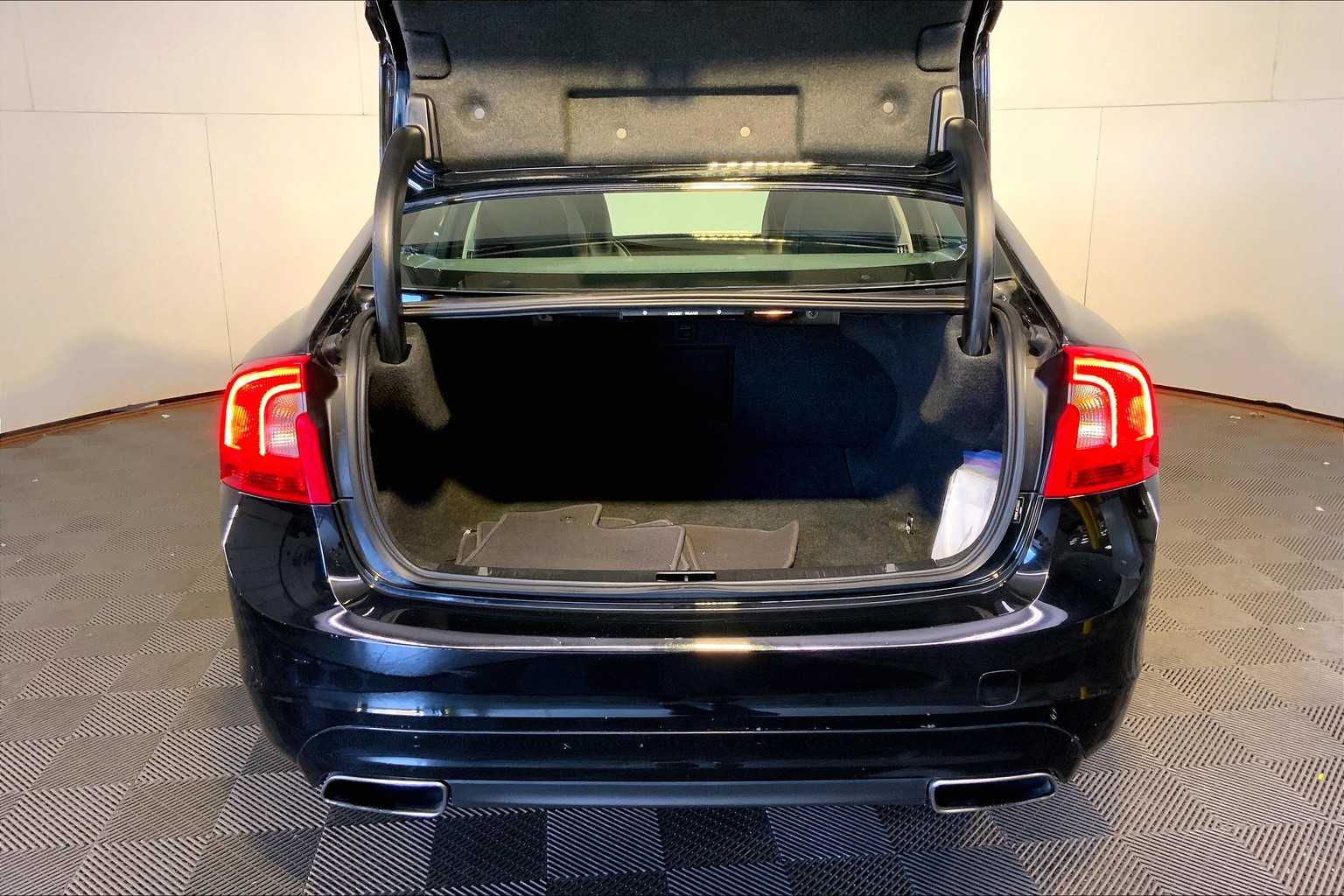 2015 Volvo S60 T5 Drive-E photo 34