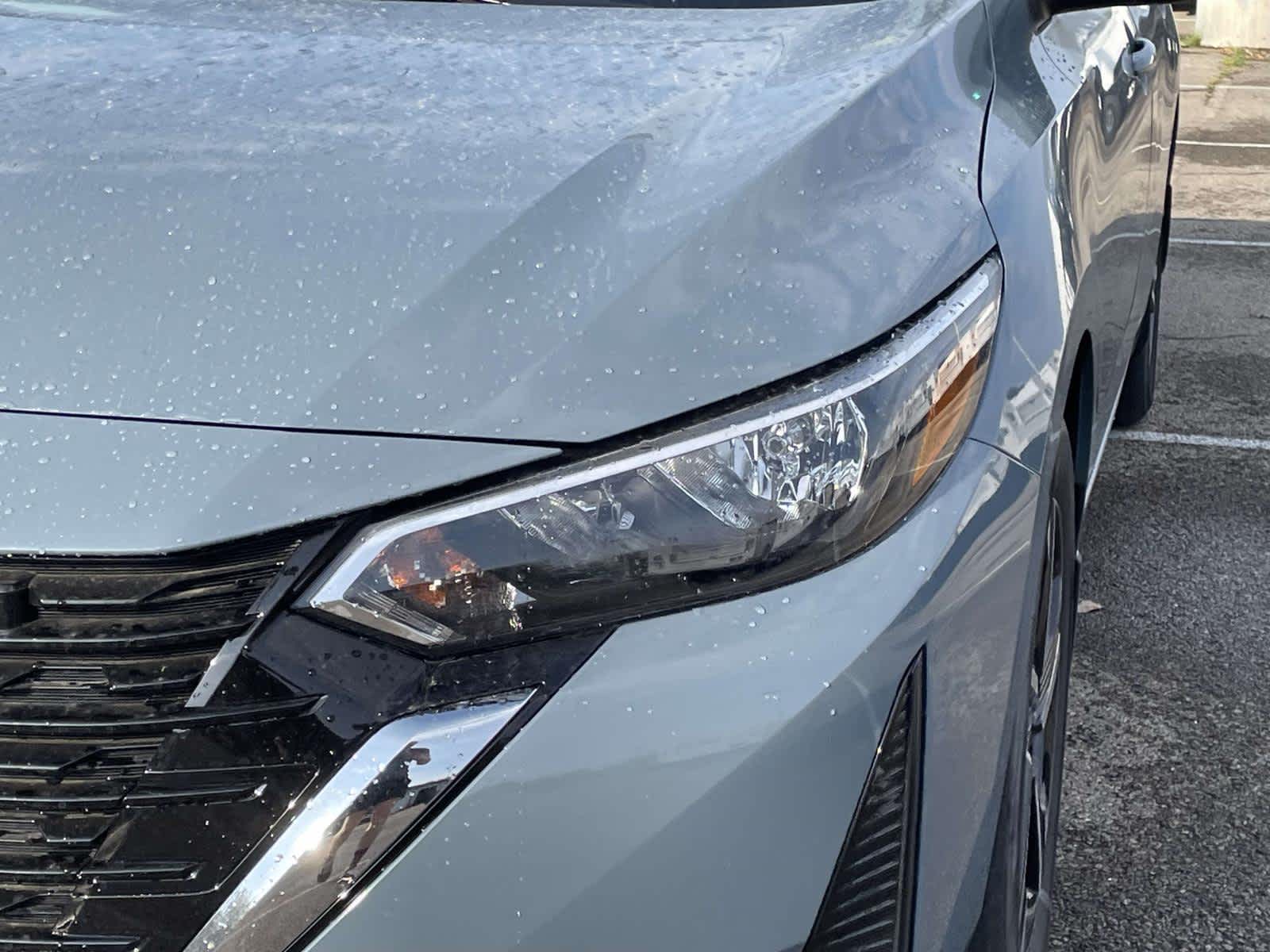 2025 Nissan Sentra SV photo 9