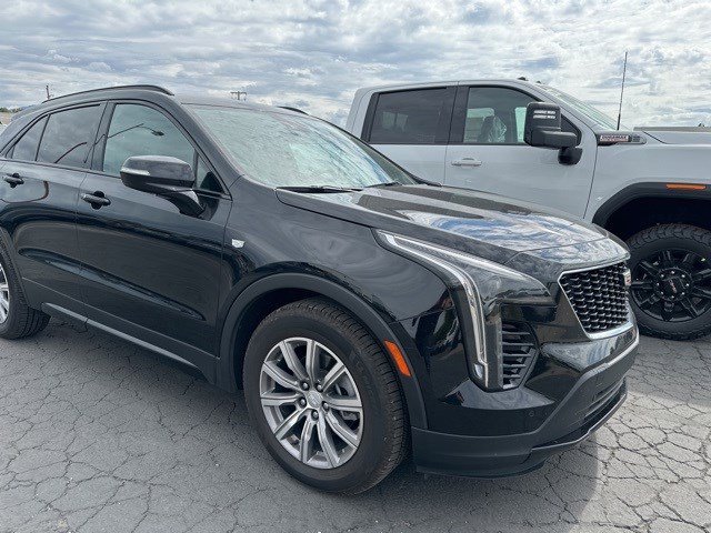 2023 Cadillac XT4 Sport photo 3