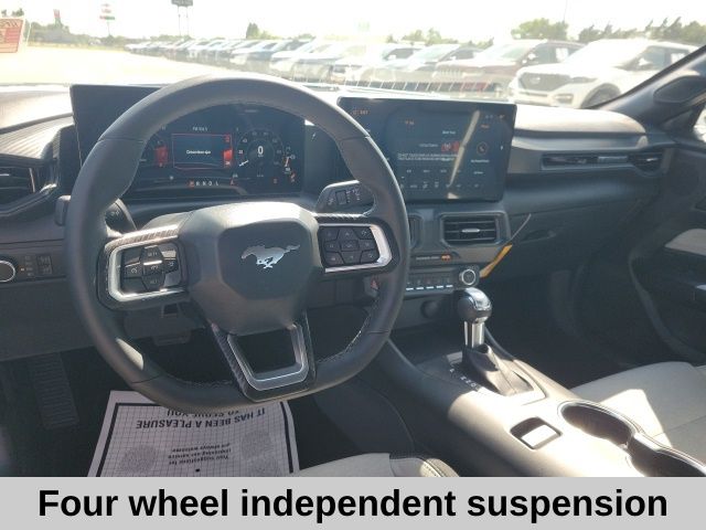 2025 Ford Mustang EcoBoost photo 2