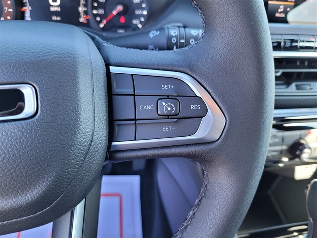 2025 Jeep Compass Latitude photo 25