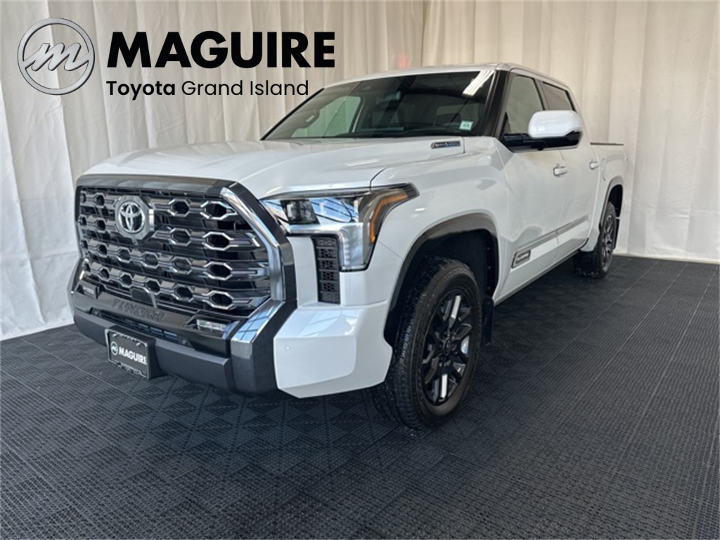 2025 Toyota Tundra Platinum's photo