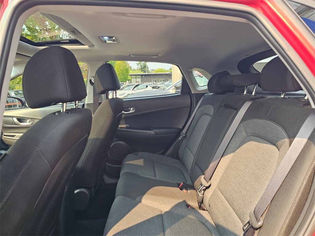 2022 Hyundai Kona Electric SEL photo 19