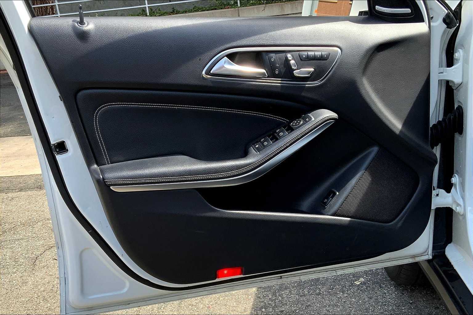 2019 Mercedes Benz GLA 250 4MATIC photo 18
