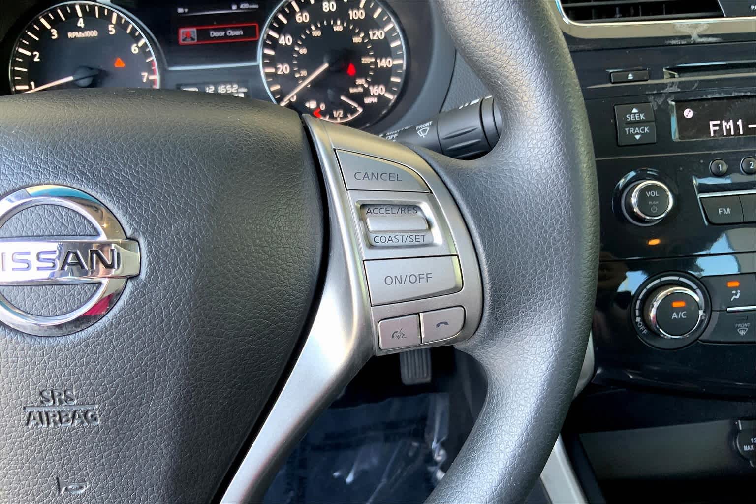 2015 Nissan Altima 2.5 S photo 22