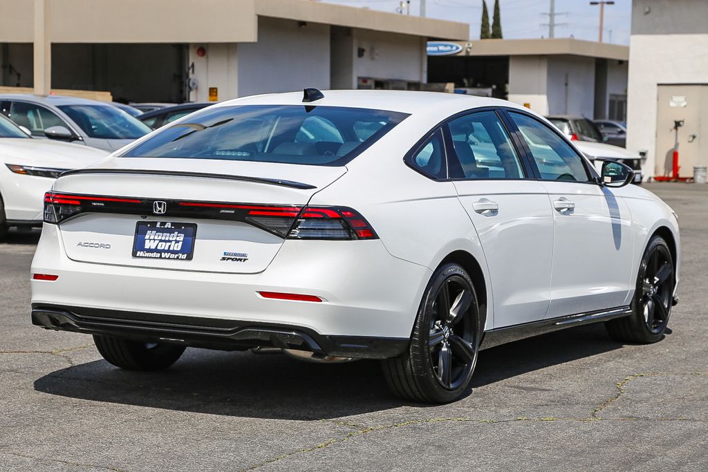 2025 Honda Accord Hybrid Sport-L photo 7
