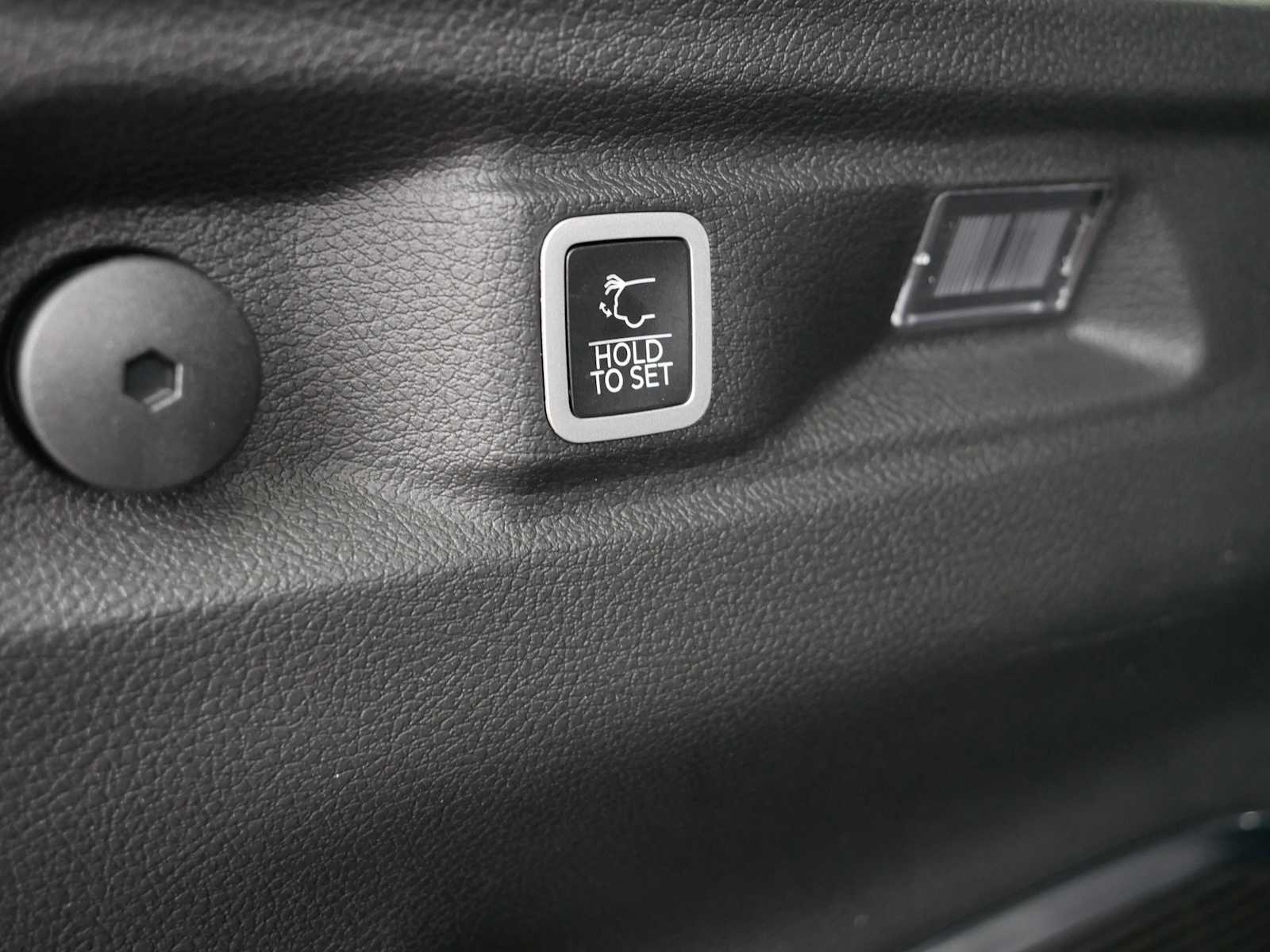 2023 Jeep Grand Cherokee Limited photo 23