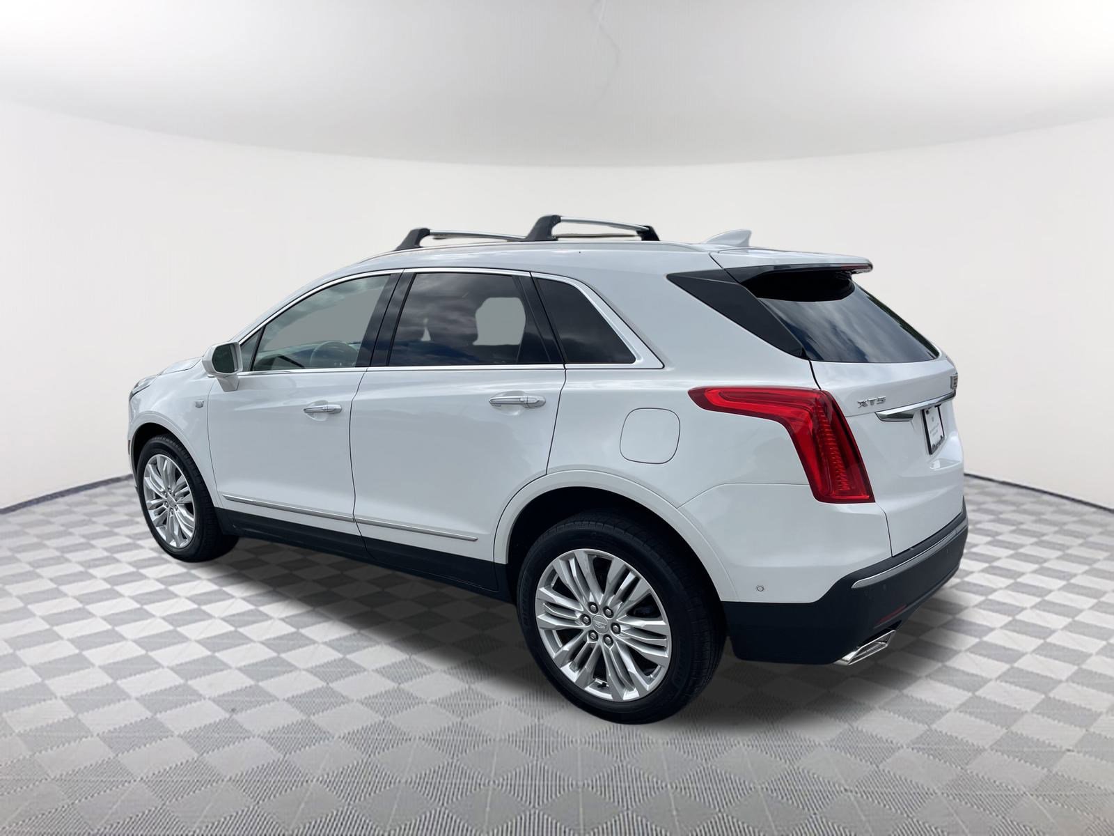 2019 Cadillac XT5 Premium Luxury photo 3