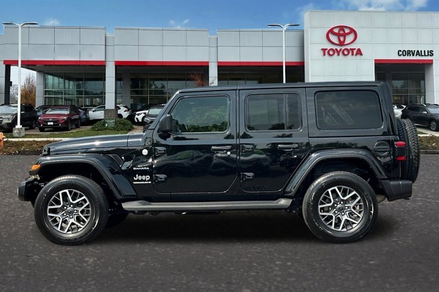 2024 Jeep Wrangler Sahara photo 7