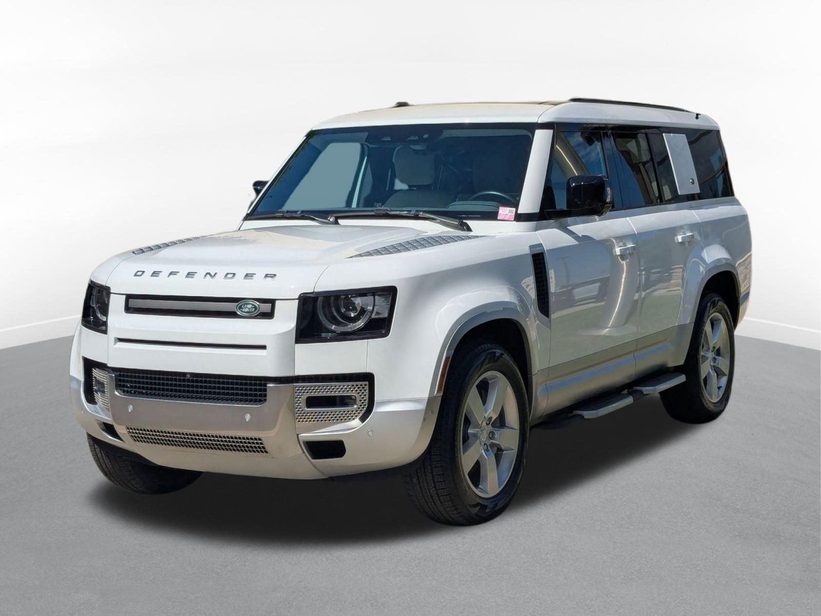 2023 Land Rover Defender First Edition's photo