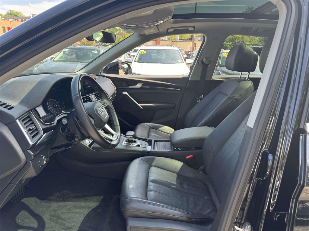 2020 Audi Q5 45 Premium photo 16