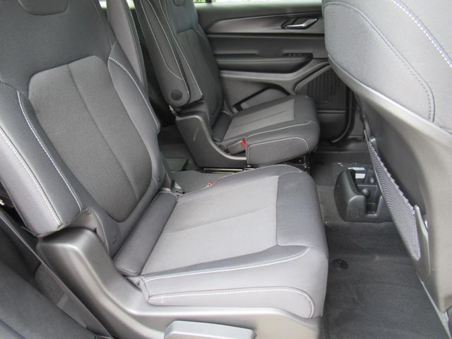 2025 Jeep Grand Cherokee Laredo photo 27
