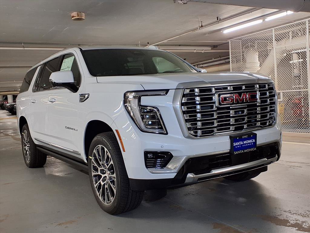 2026 Gmc Yukon XL Denali photo 2