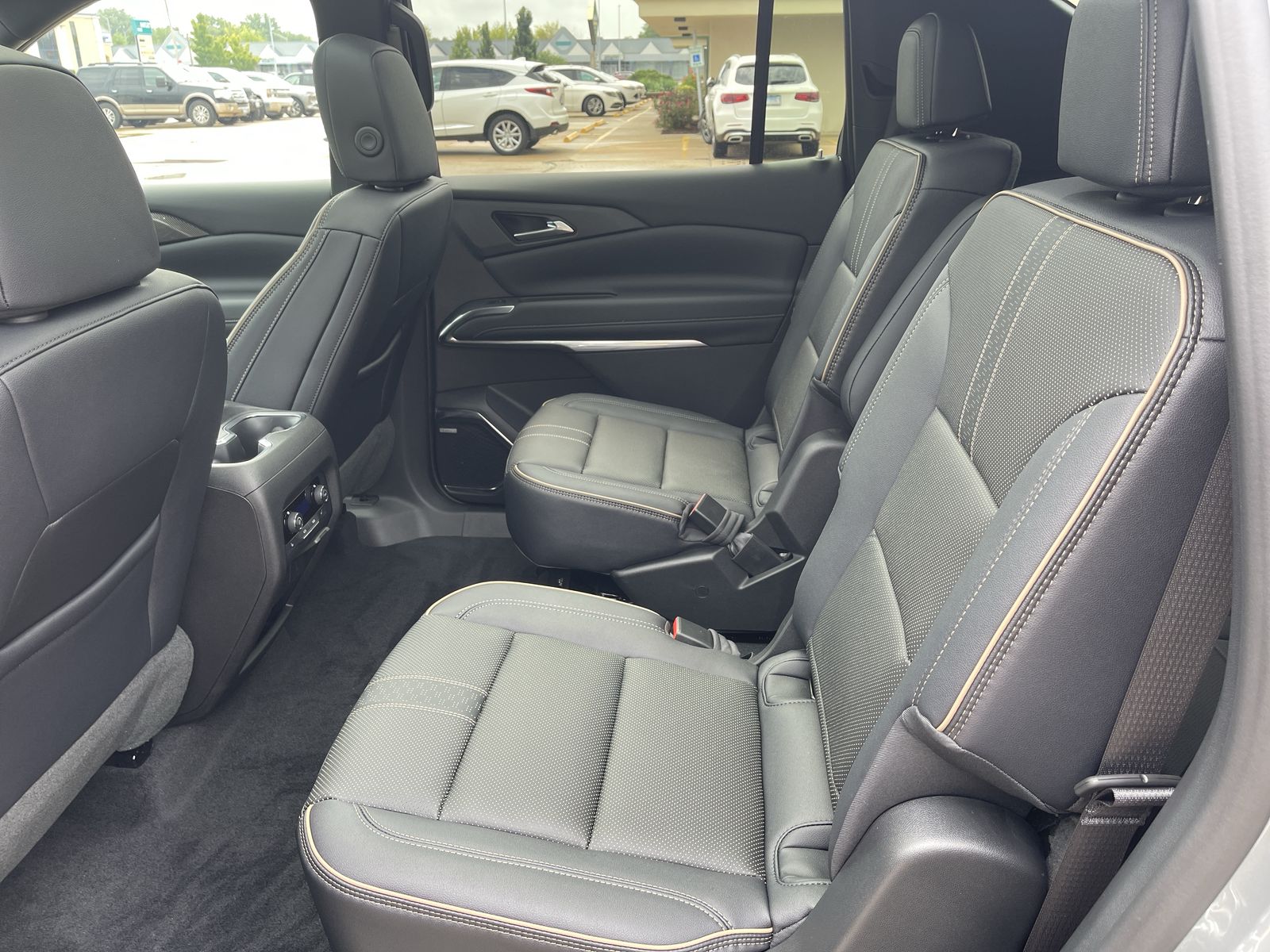 2026 Chevrolet Traverse High Country photo 13