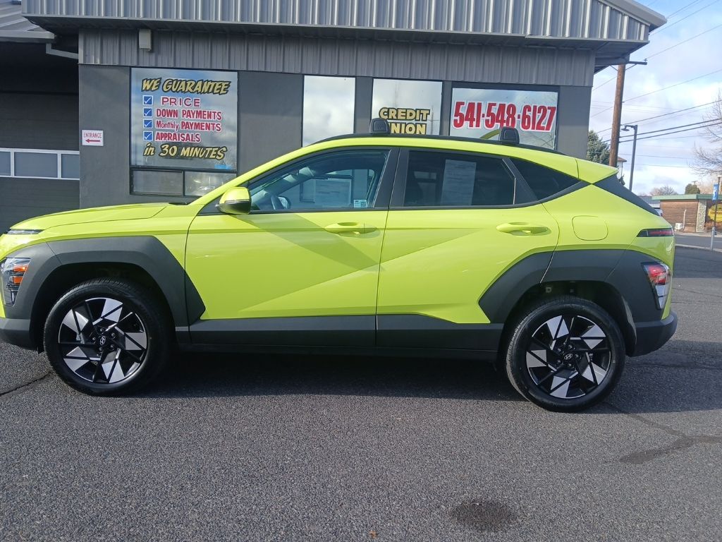 2024 Hyundai Kona SEL photo 2